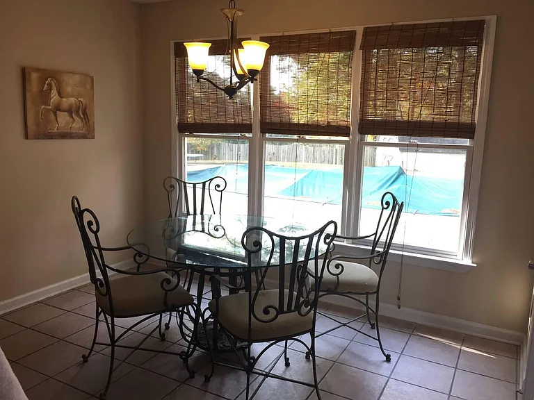 1121 Lauren Way NW — Photo 5