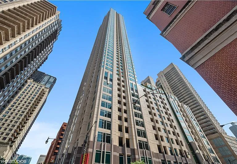 33 W Ontario St #31E — Photo 1