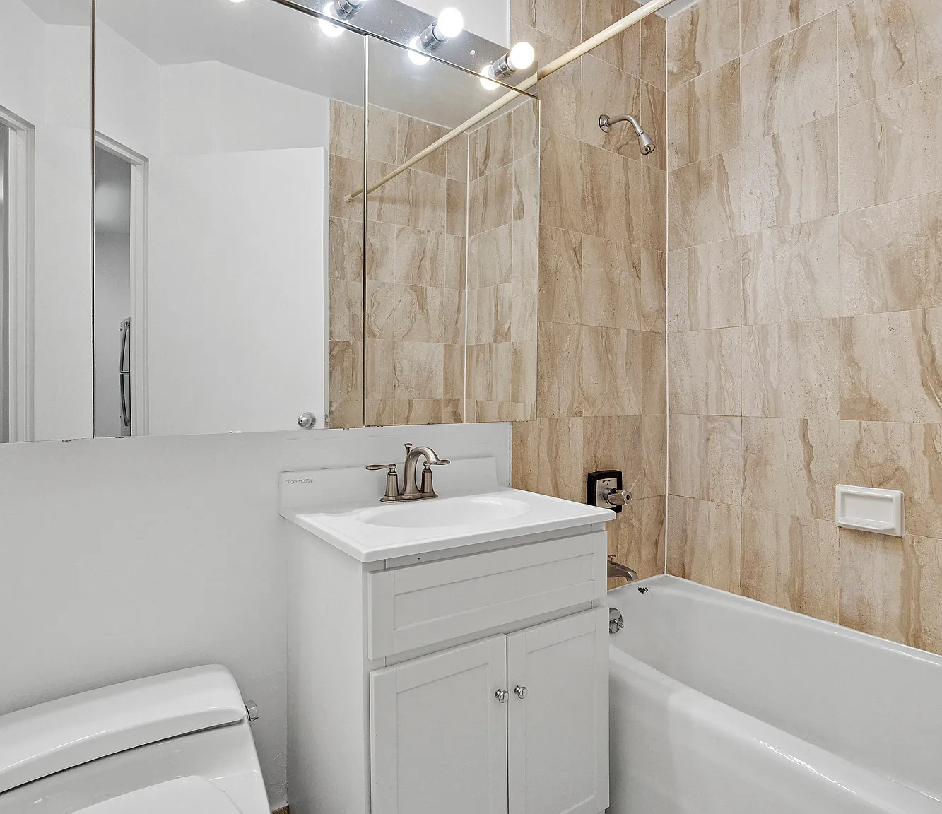 145 East 48th Street — Photo 3