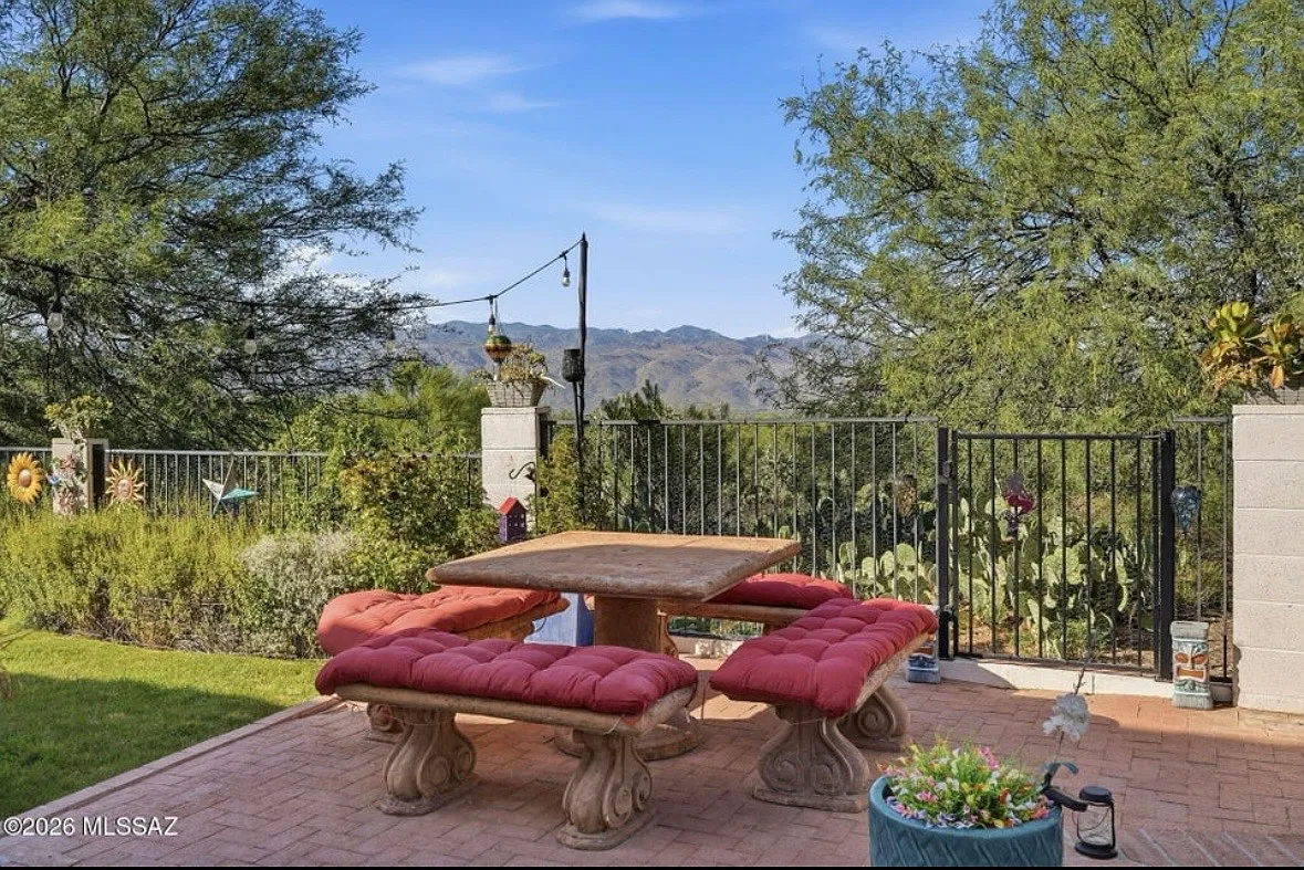 6 bed, 2938 sqft, $3,300 — Photo 4