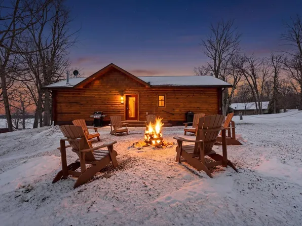 525 Trappers Landing Ldg, Walker, MN 56484