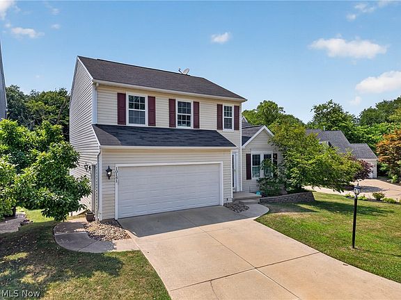 3rd image of 10141 Ravenwood Ct