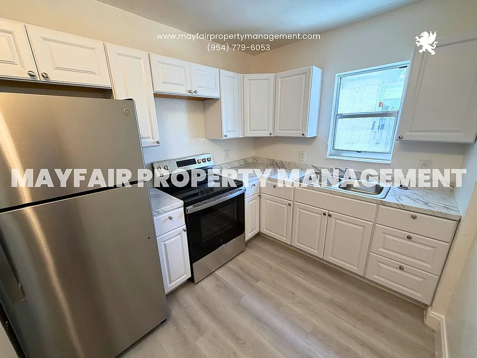 4160 NW 21st St E #115