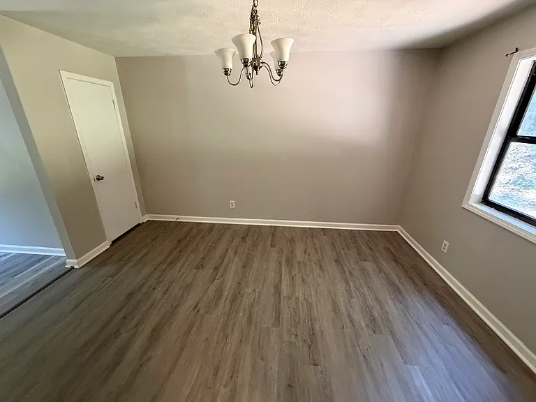 1386 Williamsburg Ln #L — Photo 7