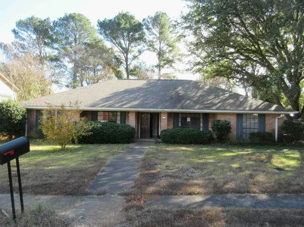 10 Windy Ridge Cv, Jackson, MS 39211