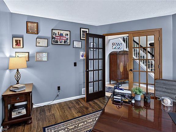 5th image of 5503 Robert Ct