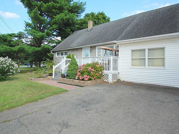 2nd image of 6 W Dogwood Dr