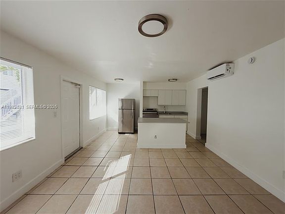 2nd image of 1999 N Glades Dr #3