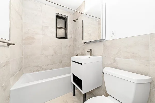 Rented by MNS | media 8