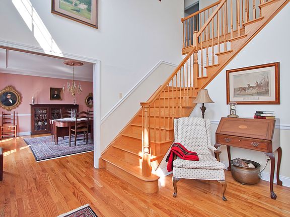 Welcoming 2-Story Foyer