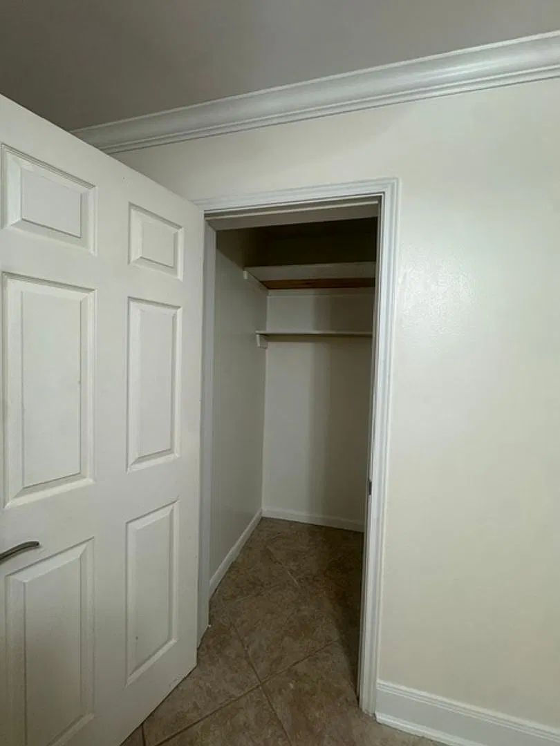 Le Bon Temps Holdings 3008 5th — Photo 3