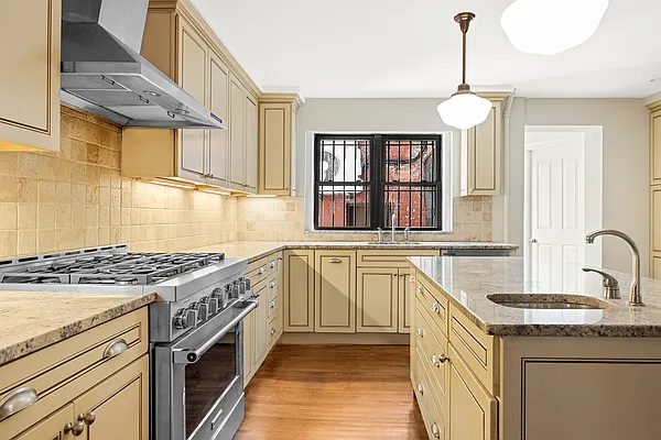 Sold by Corcoran | media 4