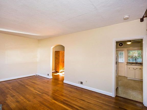 5th image of 17 Briarwood Rd