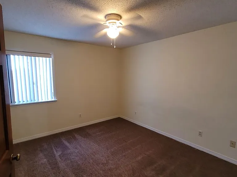 8730 Thomas Dr #101 — Photo 22