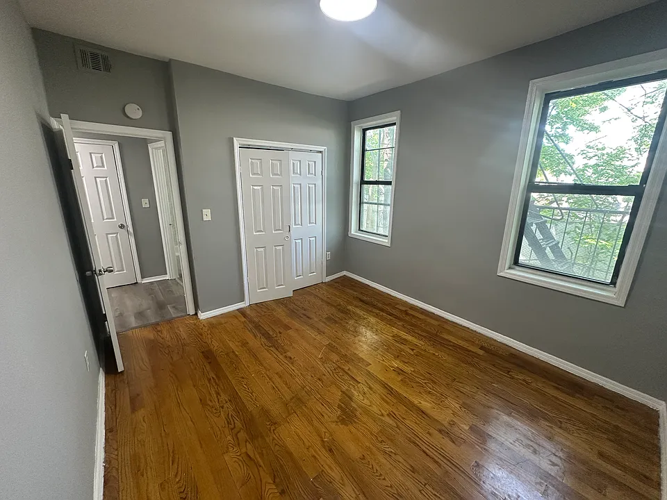 47 Milford Ave #10