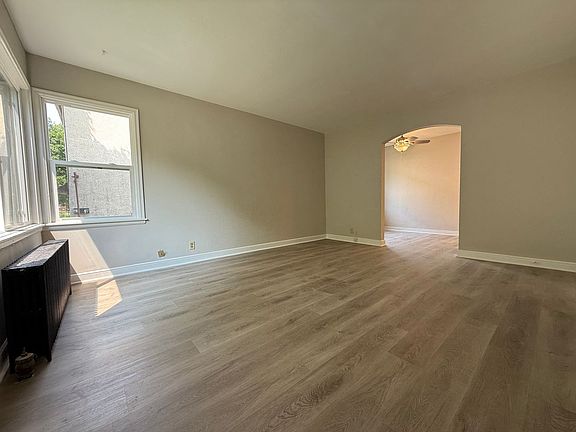 4th image of 833 Randolph Ave APT 1