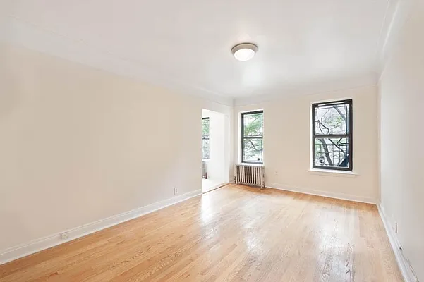 Rented by Leslie J. Garfield | media 1