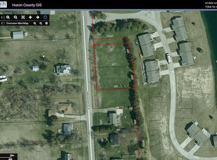 8556 Independence St, Port Austin, MI 48467