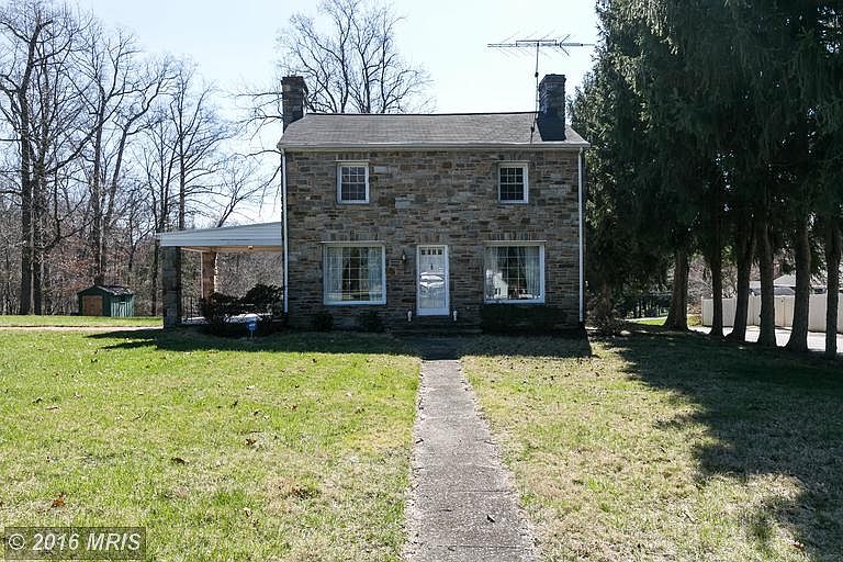 1st image of 3901 Essex Rd