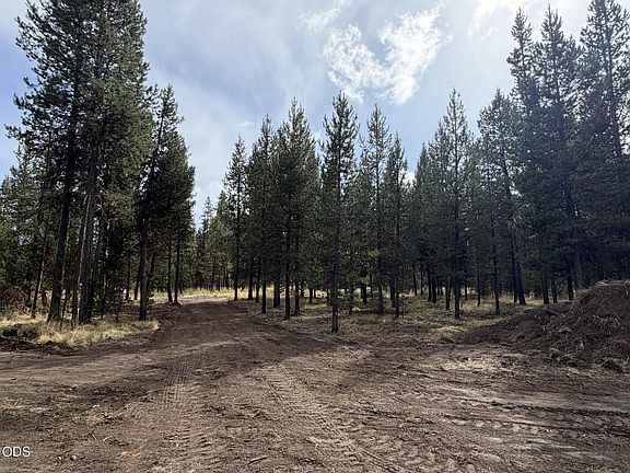 3rd image of 17114 Indio Rd