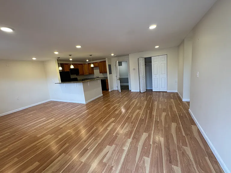 751 Highland Ave — Photo 11