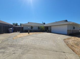 7034 Cromwell Way, Sacramento, CA 95822
