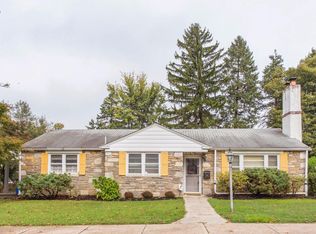 462 Aurania St, Philadelphia, PA 19128