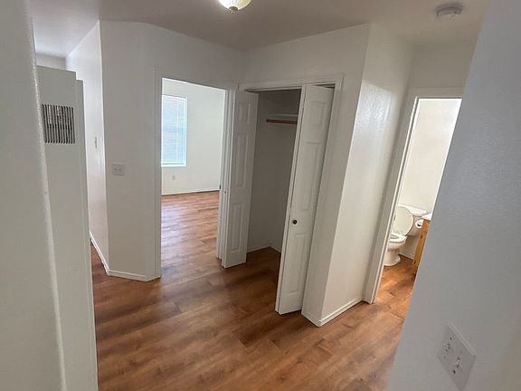 4th image of 706 S College Ave #203