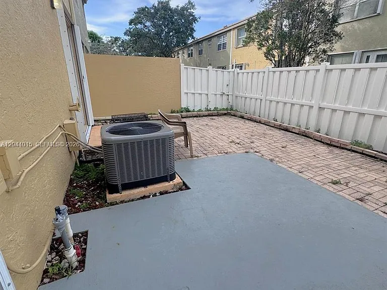 1435 NW 154th Ln #- — Photo 15