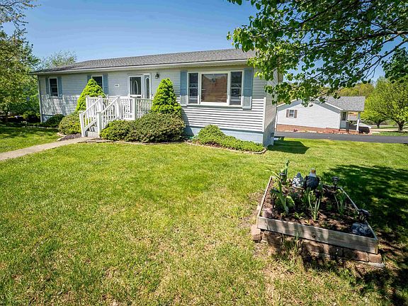 2nd image of 1418 Brockton Dr
