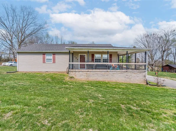104 Bluegrass Dr, Scottsville, KY 42164