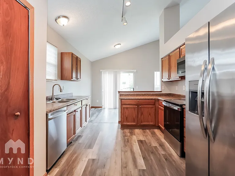 5038 Rolling Rock Ct — Photo 10