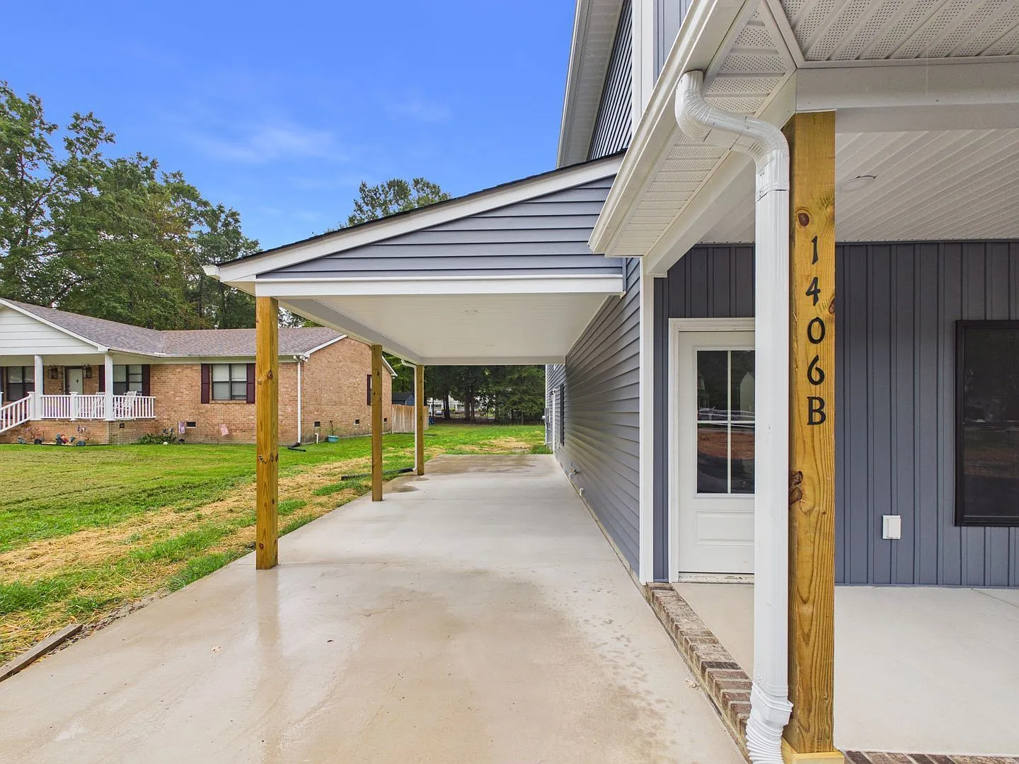 3 bed, 2.0 bath, 1200 sqft, $2,395 — Photo 3