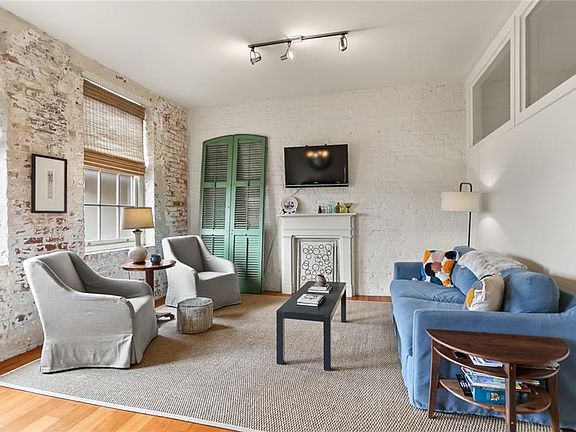 5th image of 448 Julia St APT 403