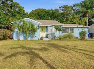 1249 Essex Dr N, Saint Petersburg, FL 33710