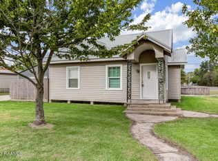 111 N Arenas St, Rayne, LA 70578