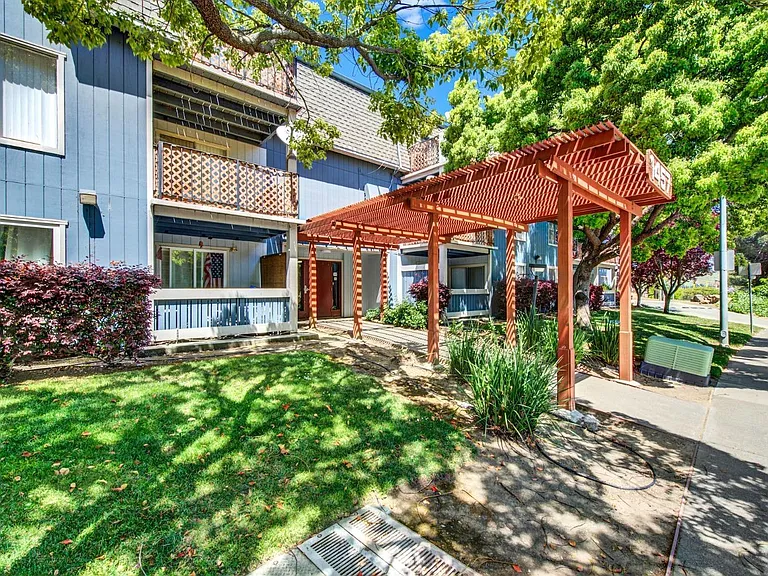 1457 N Camino Alto #318 — Photo 3