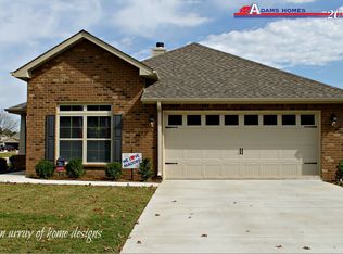 123 Coach Glen Ln, Owens Cross Roads, AL 35763