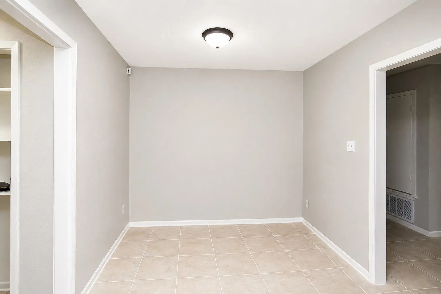 2 bed, 1.0 bath, 1250 sqft, $1,250 — Photo 4