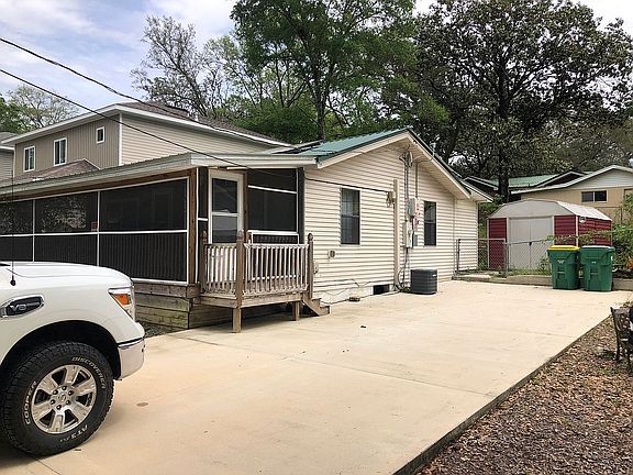2nd image of 705 Cypress Dr