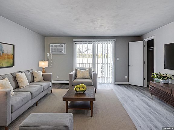 3rd image of 2323 Eastman Ave #2333-06