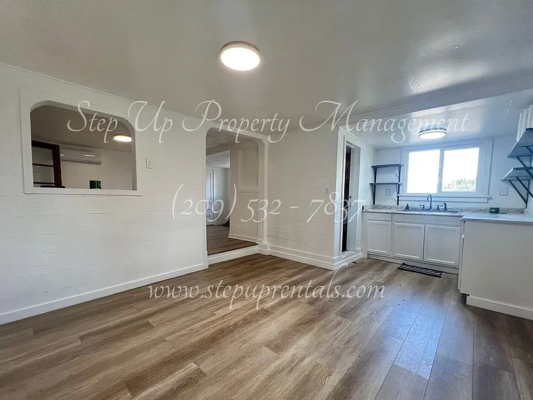113 W Sunset St #B — Photo 5