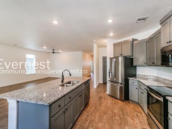 3rd image of 2123 Hornbeam St