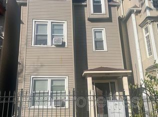 1938 N Kimball Ave #F3, Chicago, IL 60647