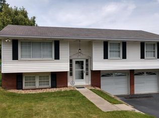 2945 Universal Rd, Pittsburgh, PA 15235