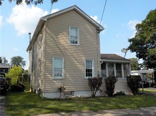 7 Lincoln St E, Waterloo, NY 13165