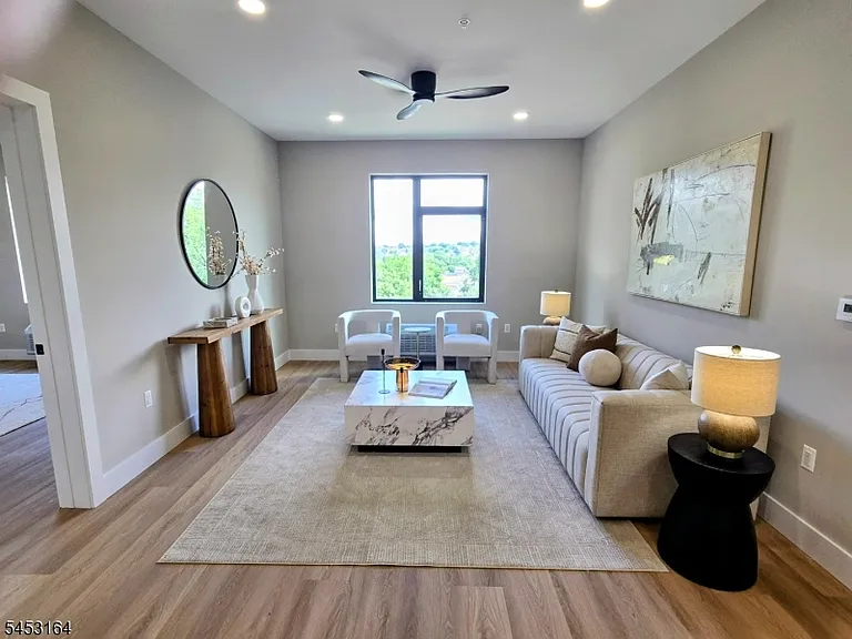 450 Washington Ave #205 — Photo 5