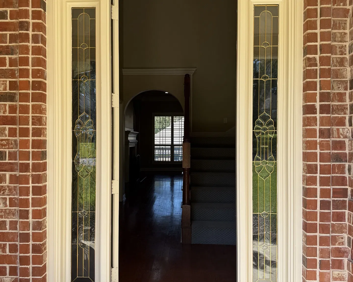 1600 Frostwood Dr — Photo 4