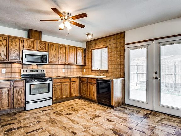 4th image of 6521 John Yates Dr