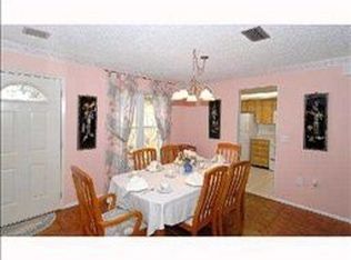 914 63rd St W, Bradenton, FL 34209